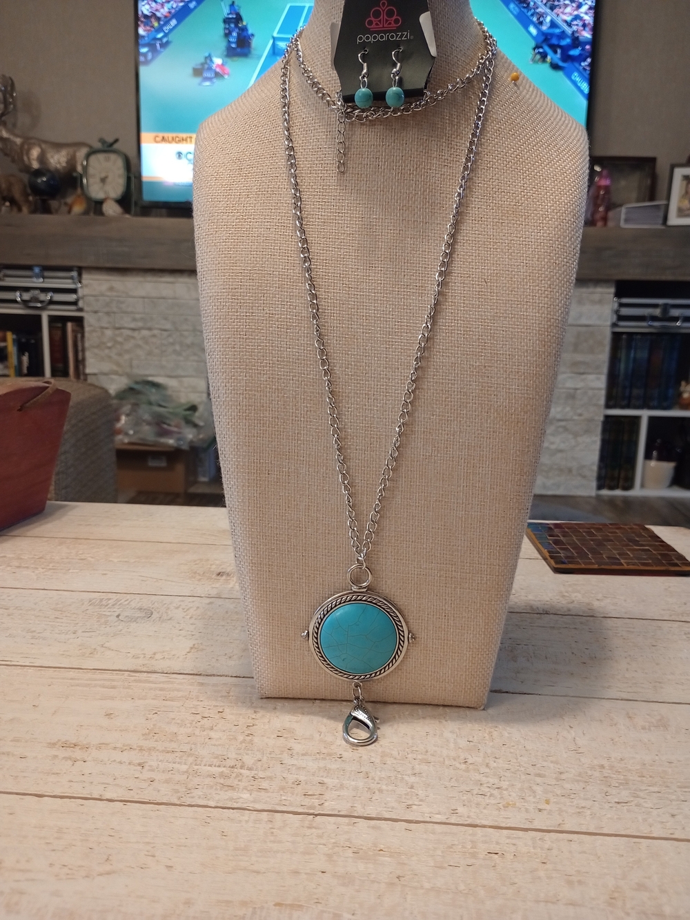 paparazzi Silver-Tone Lanyard Turquoise Round Pendant Necklace